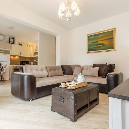 Villa Capitis In The Center- Luxury Apartment With Swimming Pool Hvar Town Eksteriør bilde