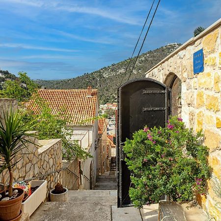 Villa Capitis In The Center- Luxury Apartment With Swimming Pool Hvar Town Eksteriør bilde