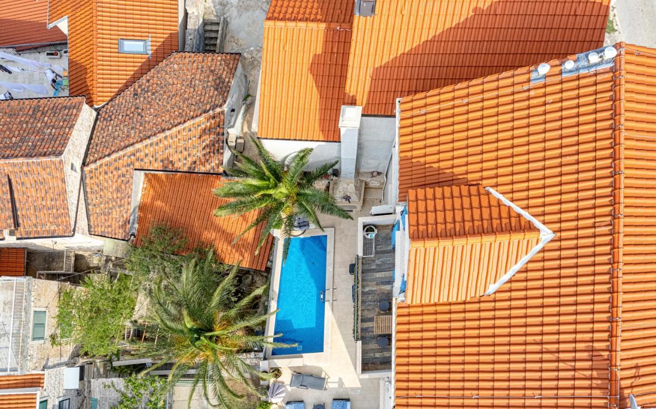 Villa Capitis In The Center- Luxury Apartment With Swimming Pool Hvar Town Eksteriør bilde