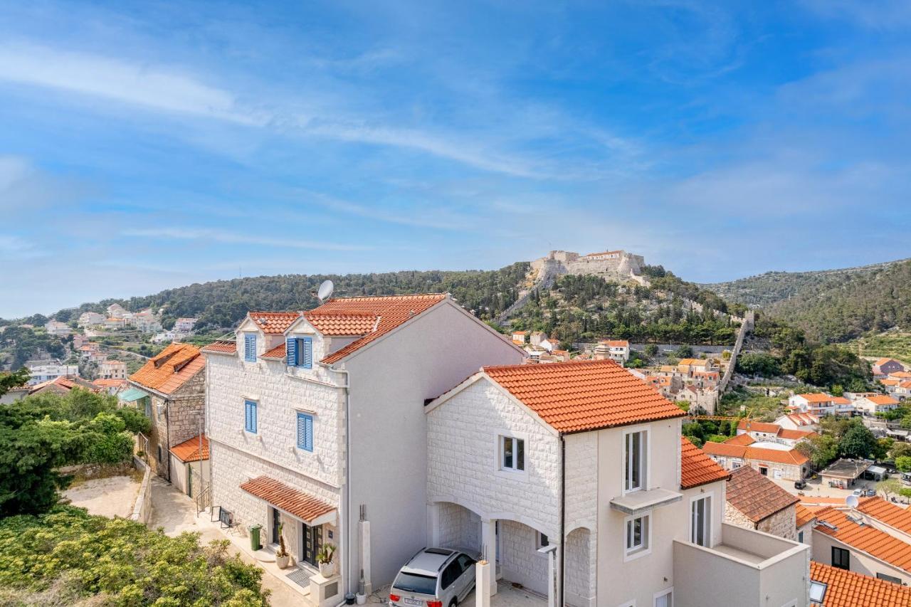Villa Capitis In The Center- Luxury Apartment With Swimming Pool Hvar Town Eksteriør bilde