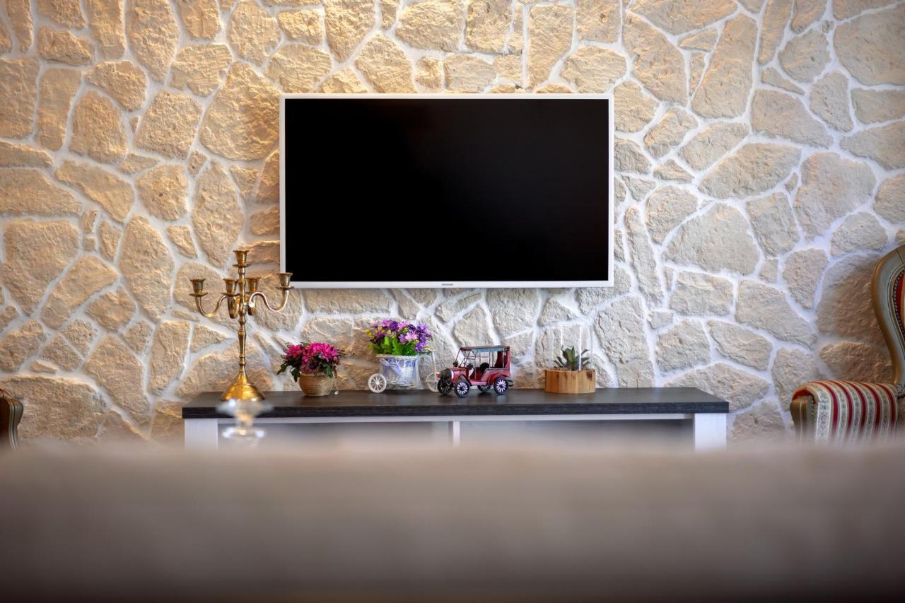 Villa Capitis In The Center- Luxury Apartment With Swimming Pool Hvar Town Eksteriør bilde