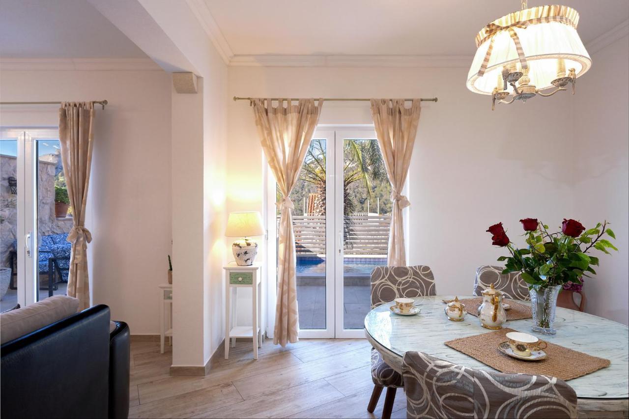 Villa Capitis In The Center- Luxury Apartment With Swimming Pool Hvar Town Eksteriør bilde