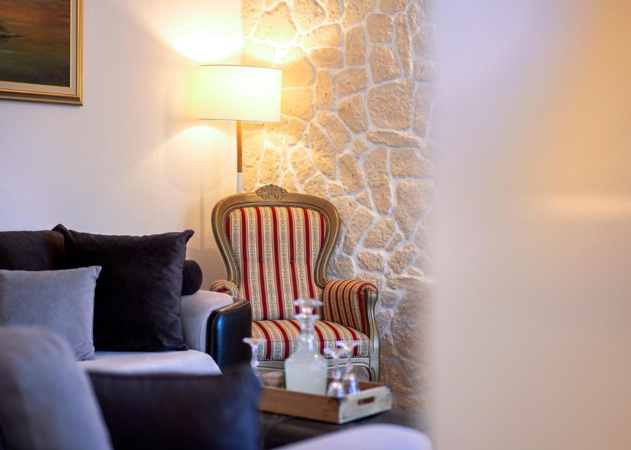 Villa Capitis In The Center- Luxury Apartment With Swimming Pool Hvar Town Eksteriør bilde