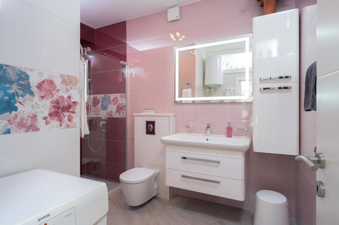 Villa Capitis In The Center- Luxury Apartment With Swimming Pool Hvar Town Eksteriør bilde