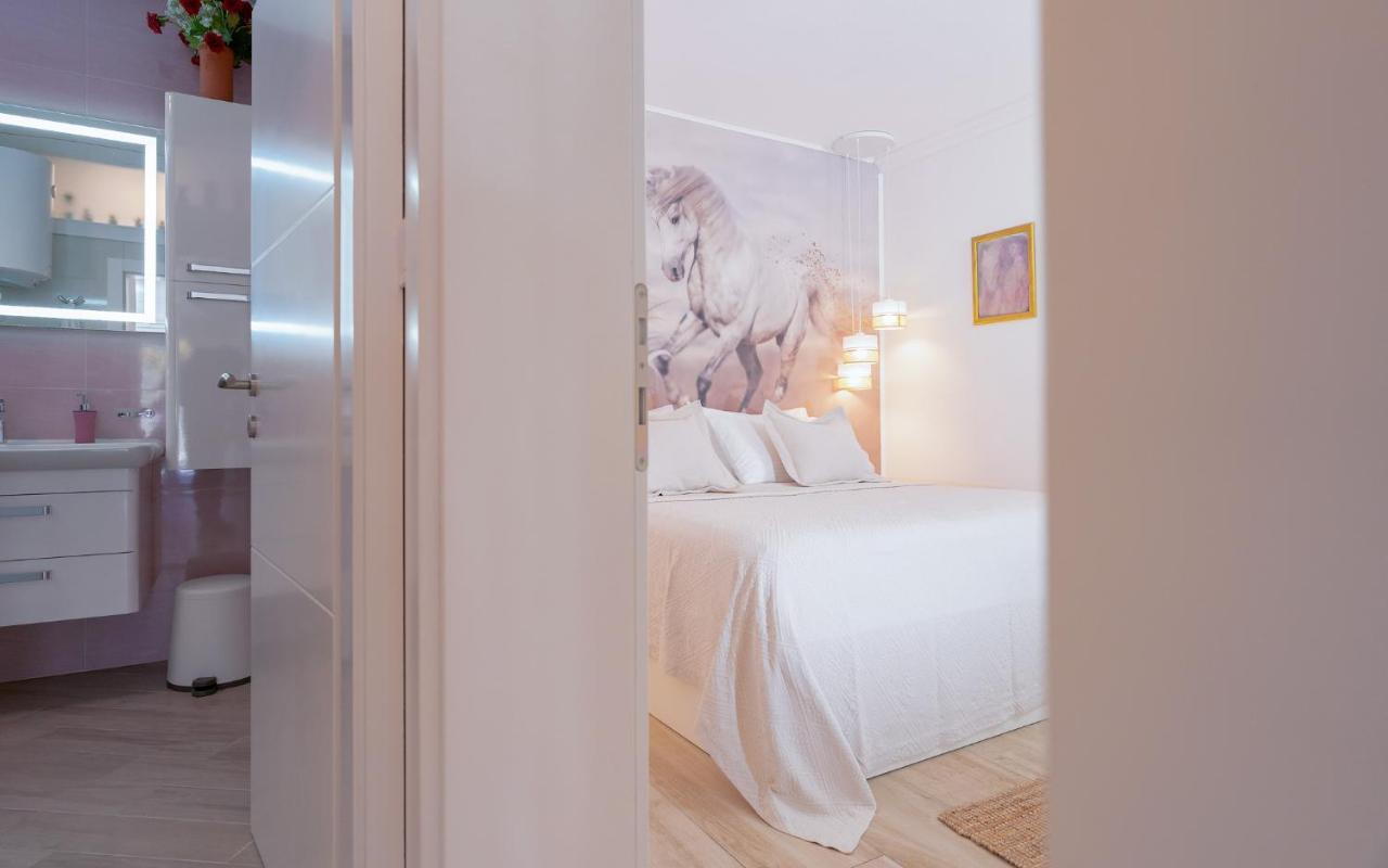 Villa Capitis In The Center- Luxury Apartment With Swimming Pool Hvar Town Eksteriør bilde