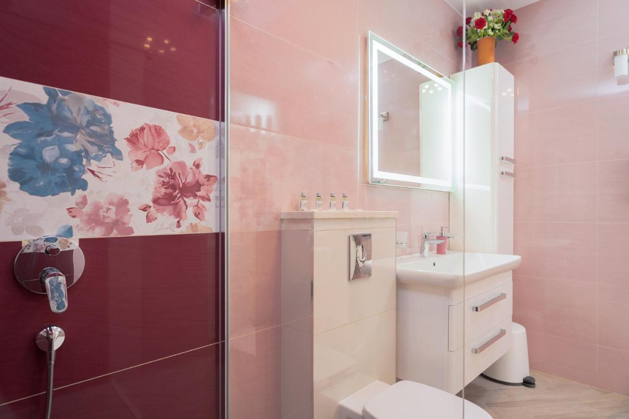 Villa Capitis In The Center- Luxury Apartment With Swimming Pool Hvar Town Eksteriør bilde