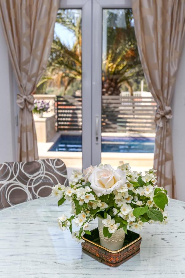 Villa Capitis In The Center- Luxury Apartment With Swimming Pool Hvar Town Eksteriør bilde